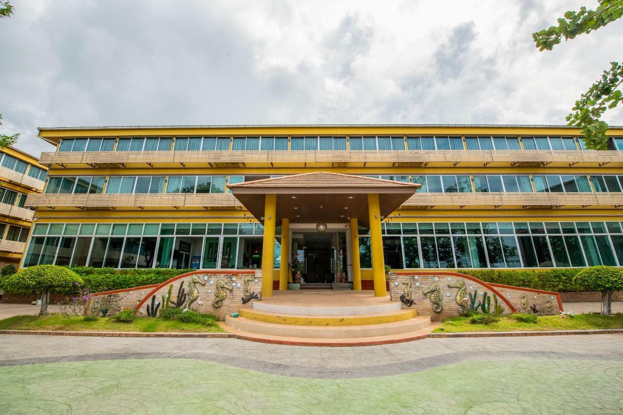 Oyo 257 Sea Paradise Hotel Sattahip Eksteriør billede